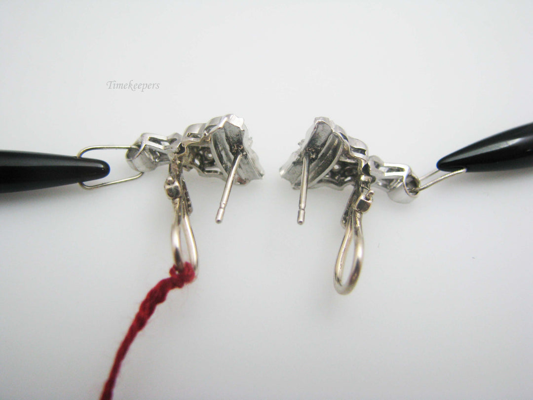 b466 Beautiful 14kt White Gold Diamond and Briolette Drop Earrings