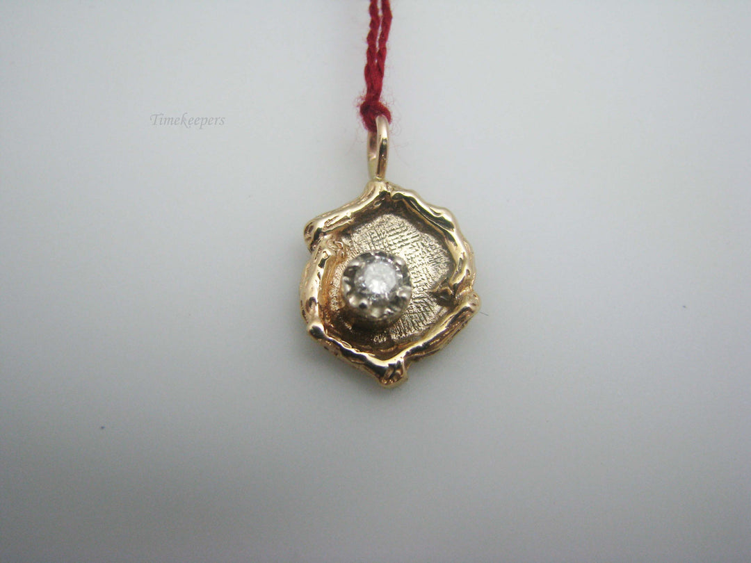 b465 Unique 14kt Yellow Gold Diamond Pendant