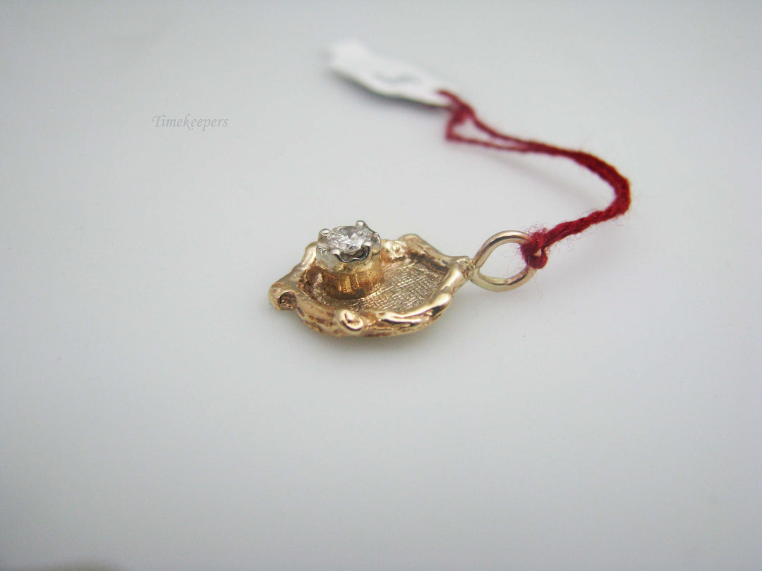 b465 Unique 14kt Yellow Gold Diamond Pendant