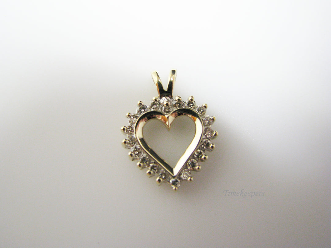 j102 Beautiful 10k Yellow Gold Diamond Studded Heart Pendant NO CHAIN