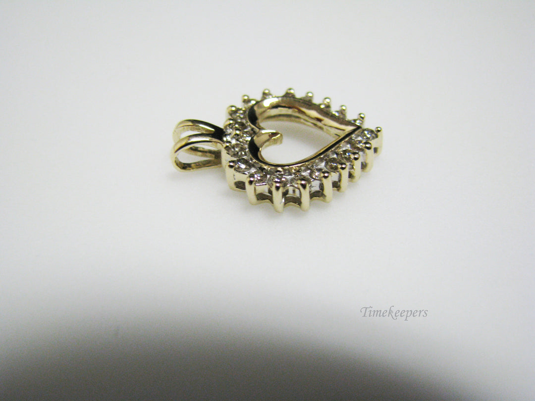 j102 Beautiful 10k Yellow Gold Diamond Studded Heart Pendant NO CHAIN