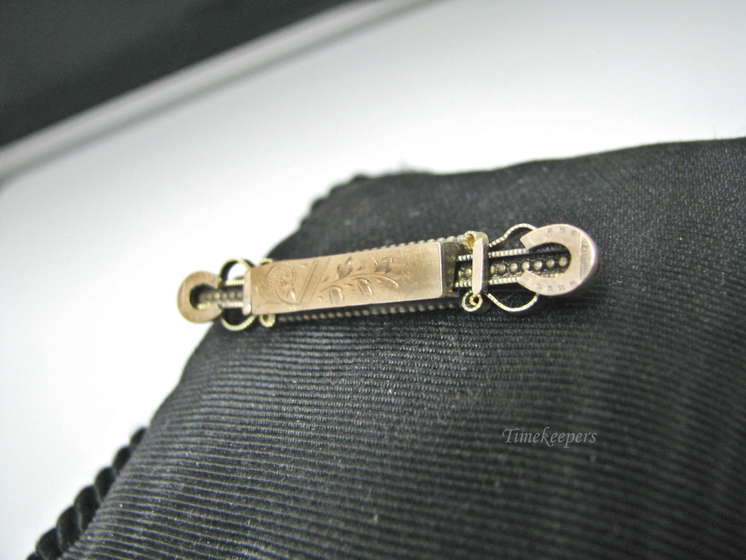 H190 Stunning Brooch/ Pin with flowery design in 9K and Gold Filled