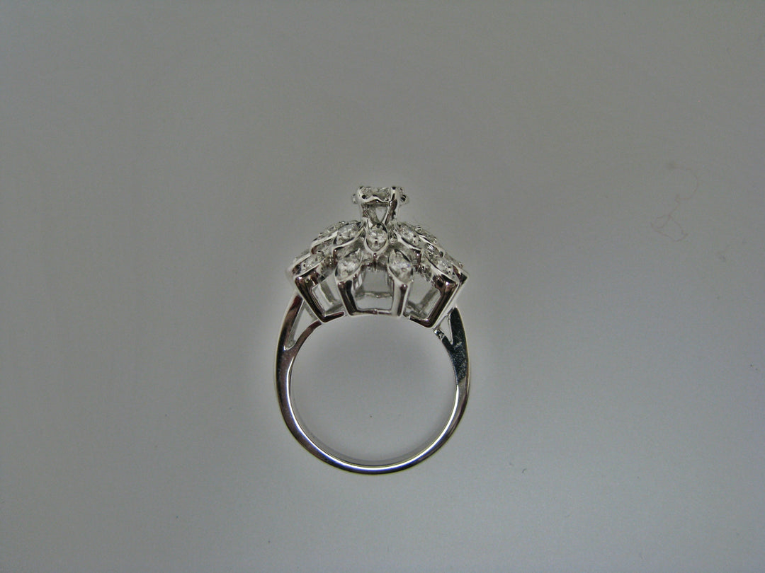 H194 Gorgeous Flower Shaped Multiple Diamond Ring in 14k White Gold
