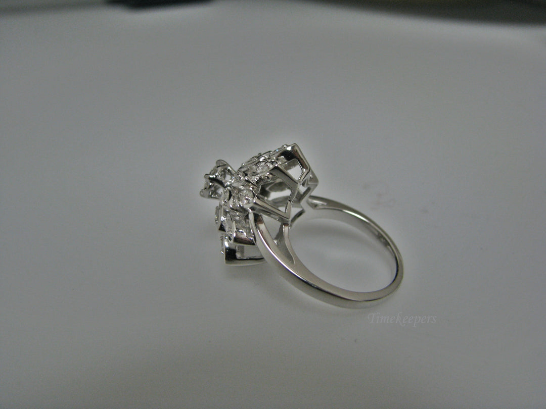 H194 Gorgeous Flower Shaped Multiple Diamond Ring in 14k White Gold