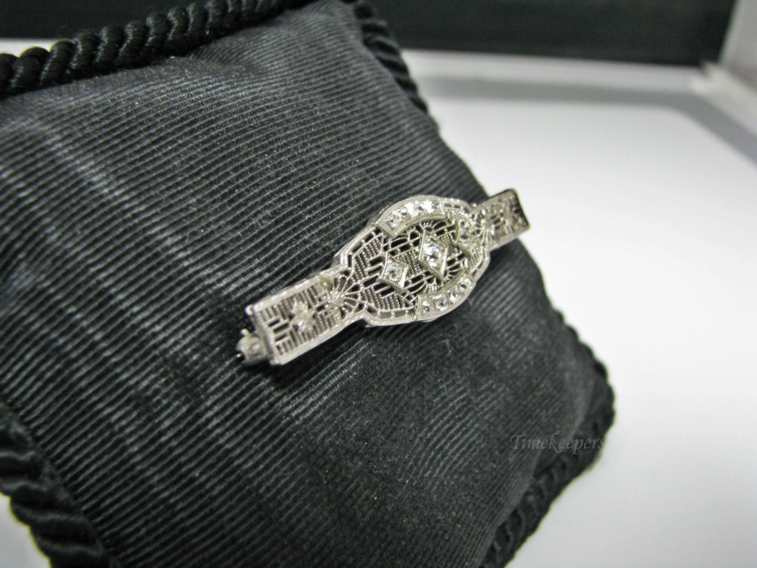 H200 Stunning 14k White Gold Filigree Pin / Brooch with Multiple Diamonds