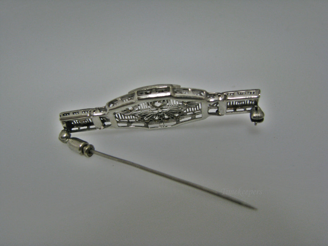 H200 Stunning 14k White Gold Filigree Pin / Brooch with Multiple Diamonds