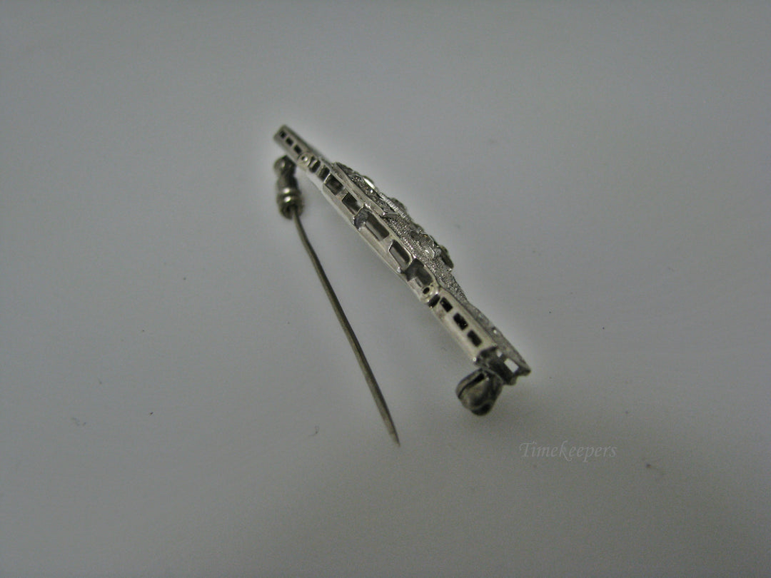 H200 Stunning 14k White Gold Filigree Pin / Brooch with Multiple Diamonds