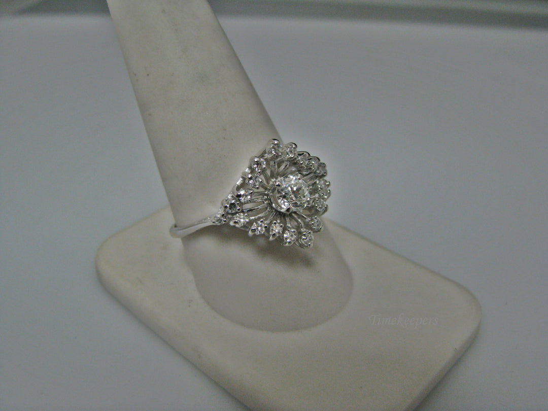 H214 Stunning Diamond Ring in 14k White Gold Size 10