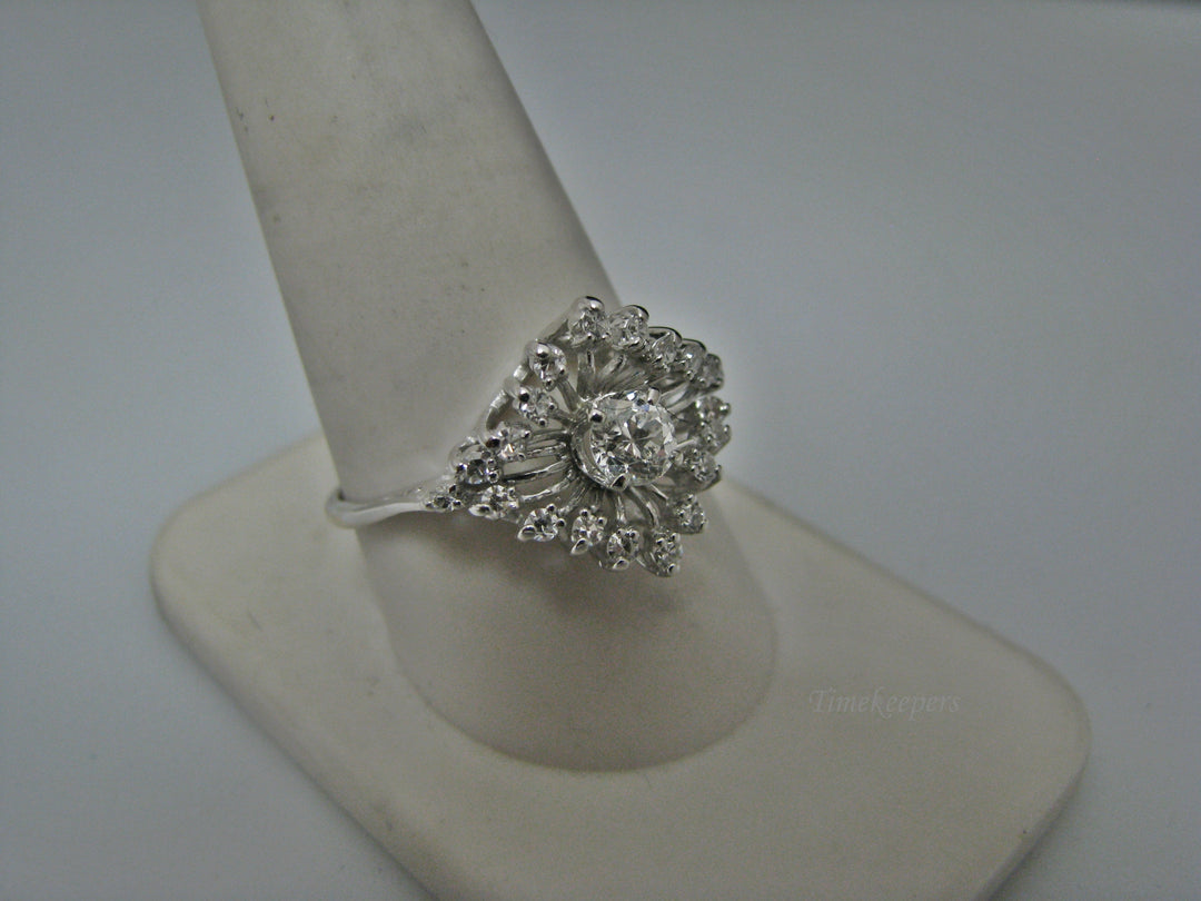 H214 Stunning Diamond Ring in 14k White Gold Size 10