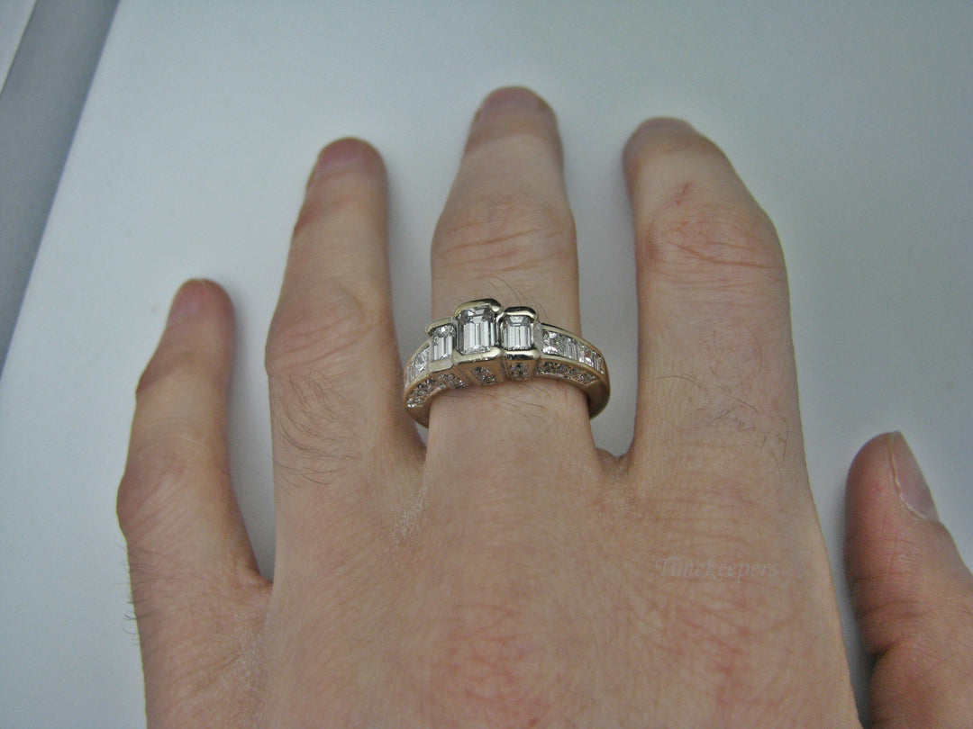 H226 Gorgeous 14k White Gold Engagement Ring Size 5.5 with Diamonds