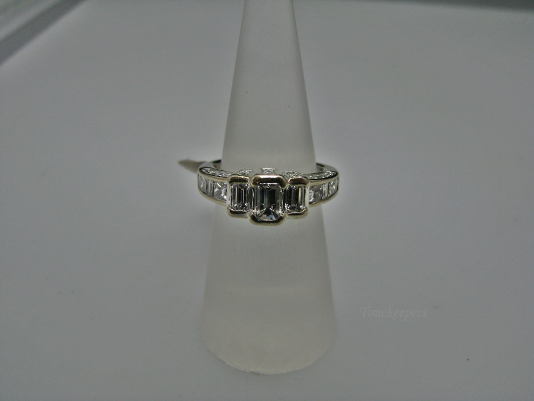 H226 Gorgeous 14k White Gold Engagement Ring Size 5.5 with Diamonds