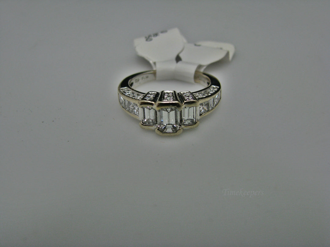 H226 Gorgeous 14k White Gold Engagement Ring Size 5.5 with Diamonds