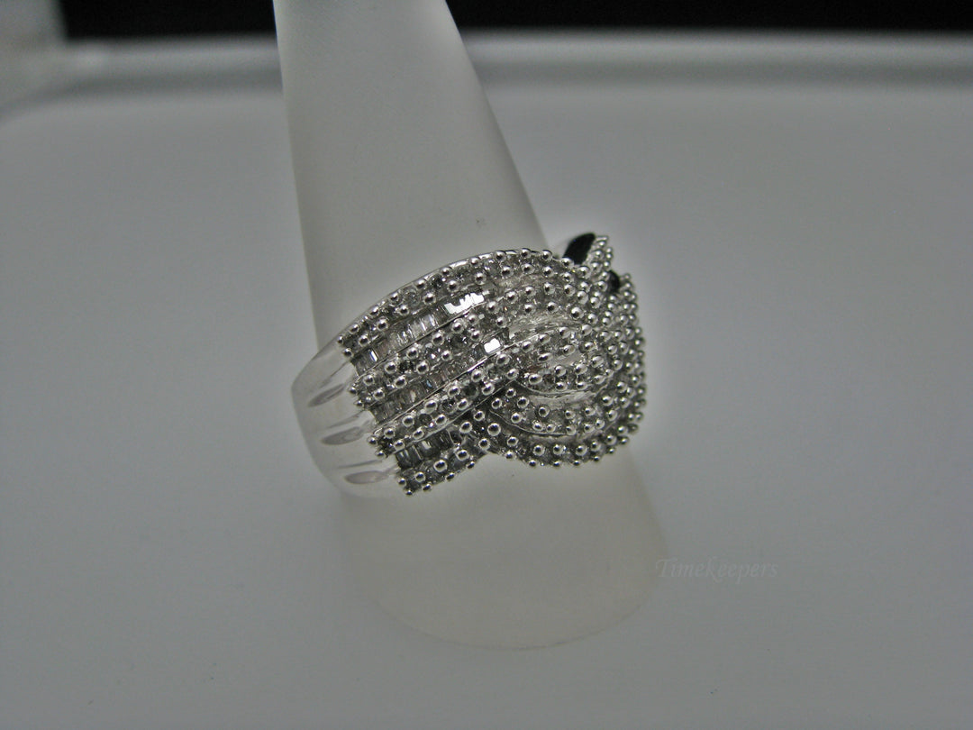 H218 Beautiful Multiple Diamond Ring in 14k White Gold Size 10