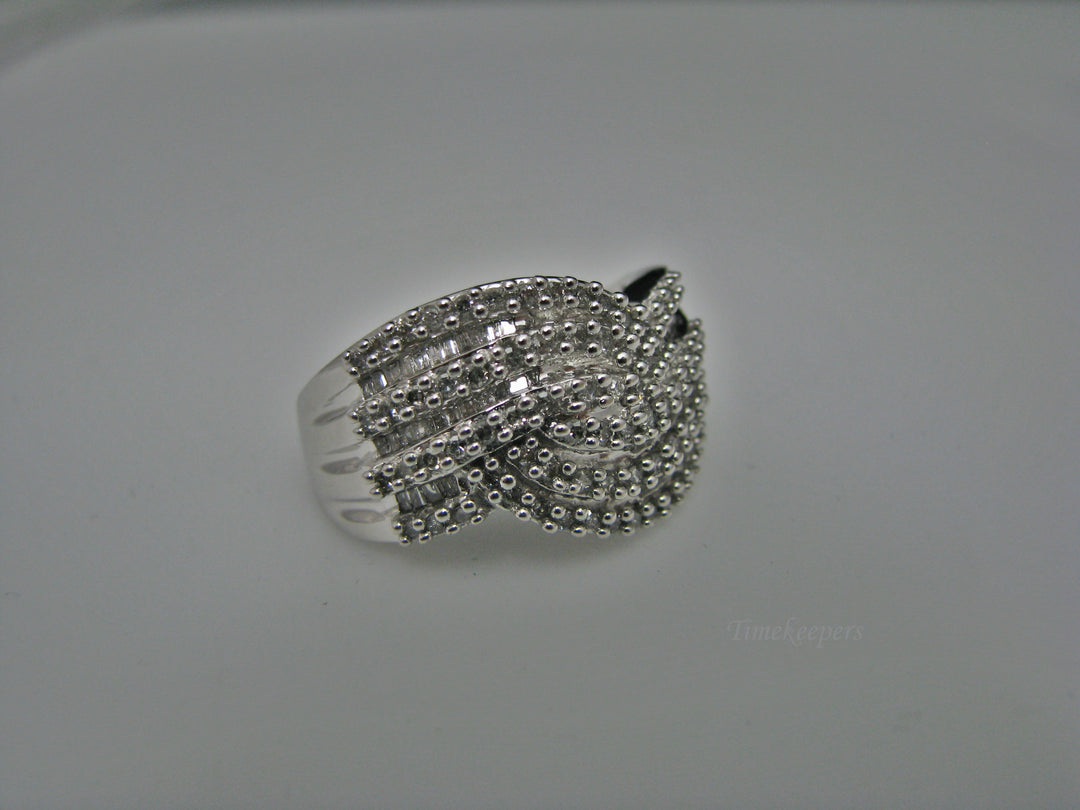 H218 Beautiful Multiple Diamond Ring in 14k White Gold Size 10