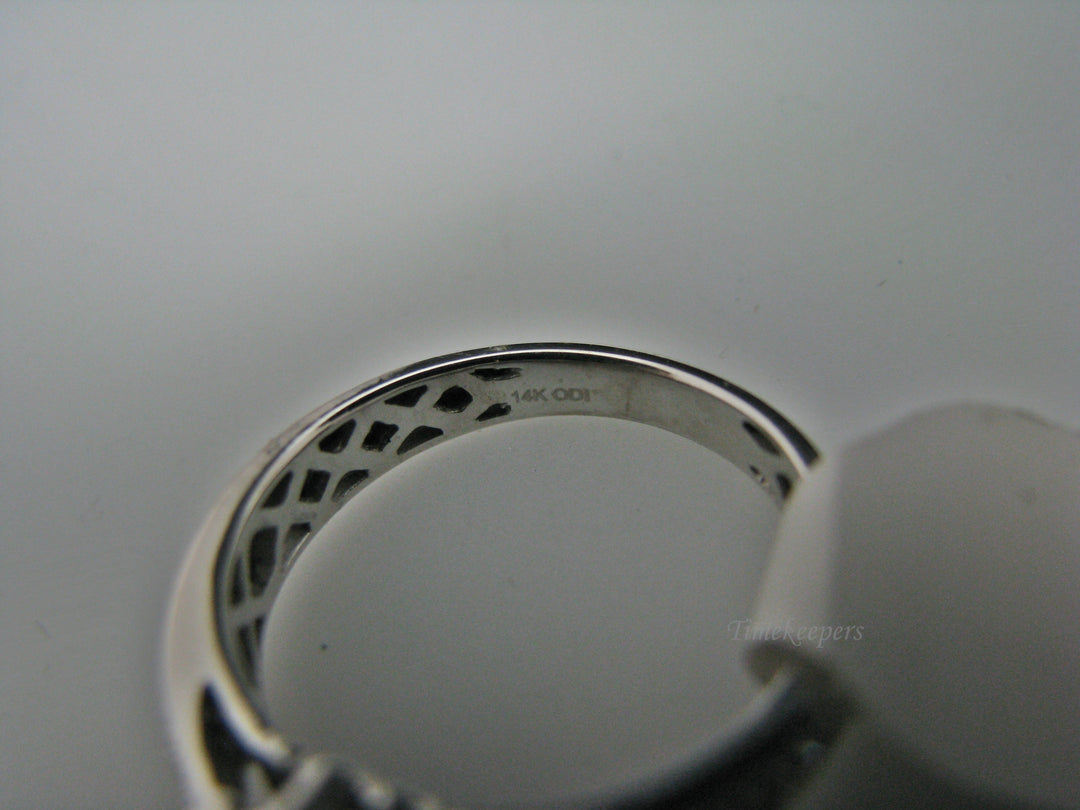 H222 Beautiful Tanzanite 14k White Gold Ring with Diamonds