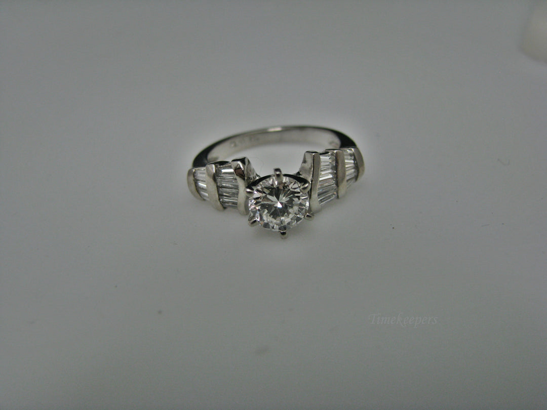 H223 Stunning Platinum Engagement Ring Size 5.25 with Diamonds