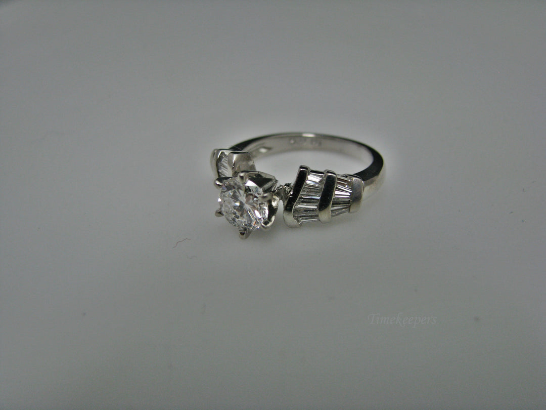 H223 Stunning Platinum Engagement Ring Size 5.25 with Diamonds