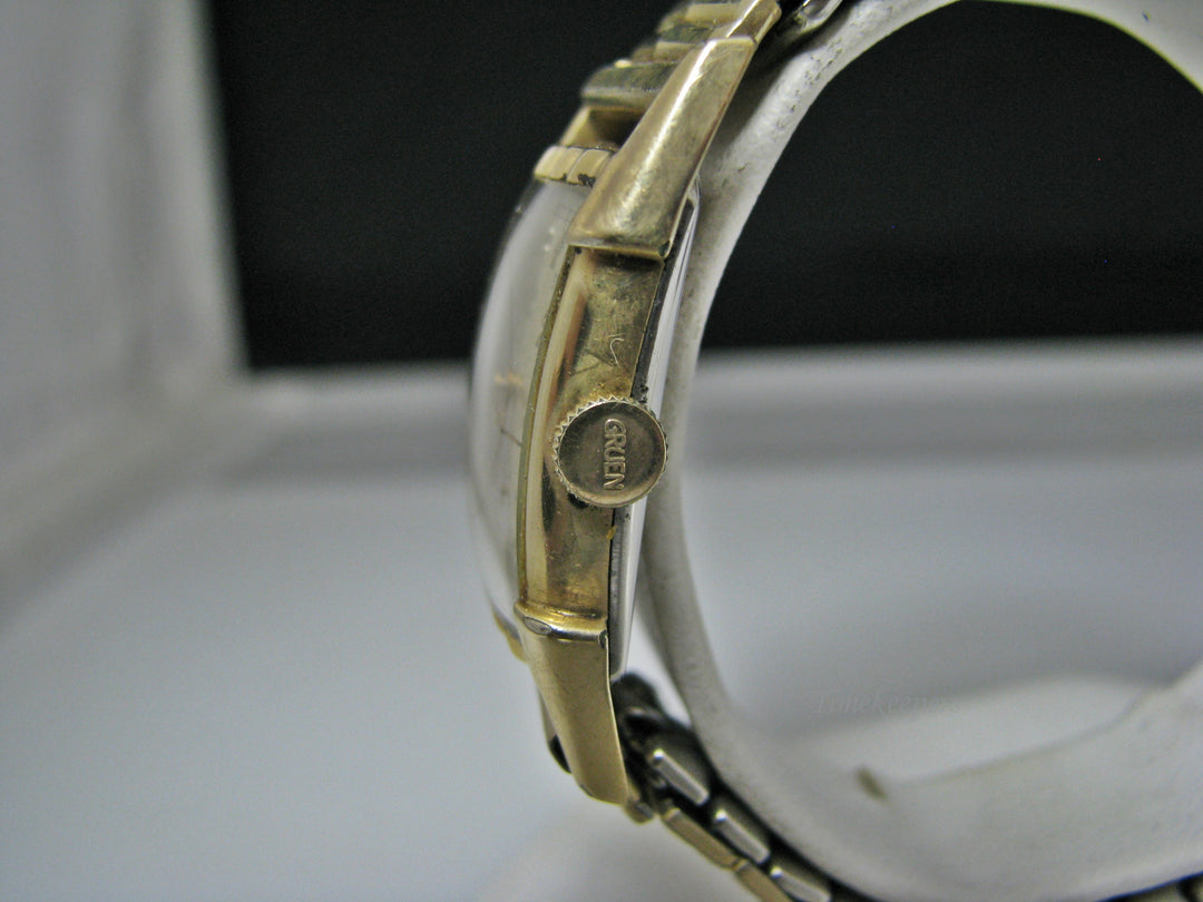 H231 Beautiful Gruen Mechanical Hand Wind Watch with Second Sub-Dial from 1940s