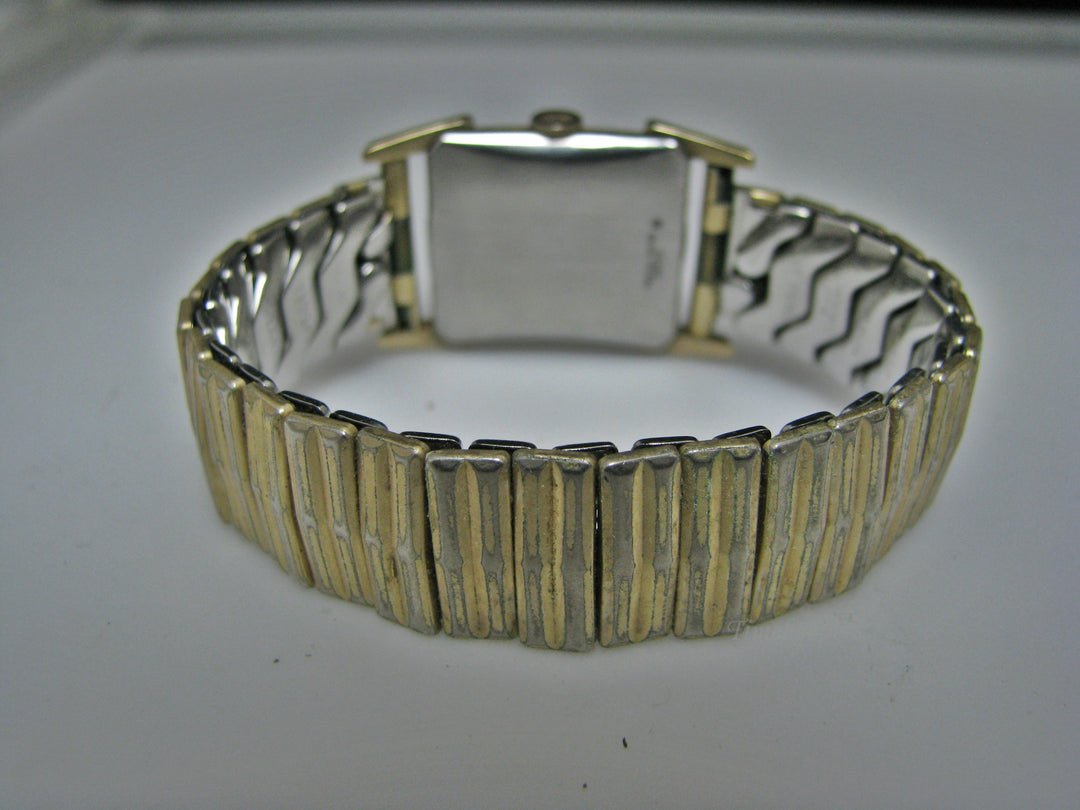 H231 Beautiful Gruen Mechanical Hand Wind Watch with Second Sub-Dial from 1940s