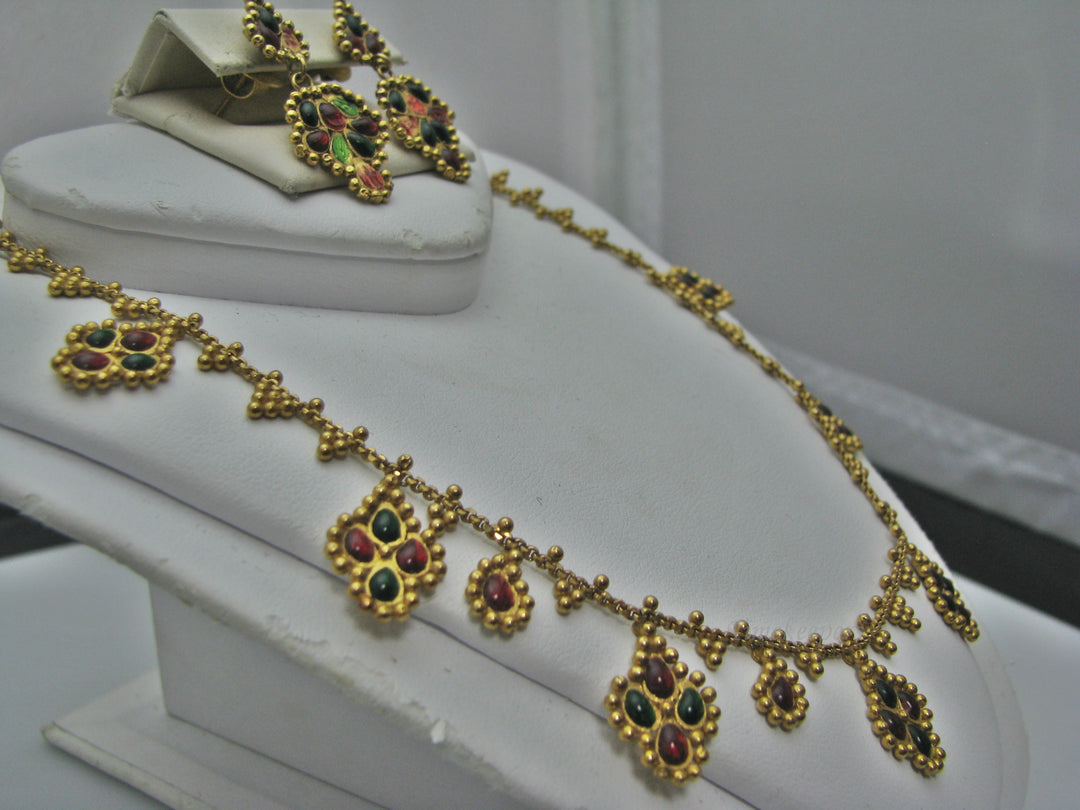 H269 Stunning 22k Yellow Gold Set of Green and Red Stone Necklace with Earrings