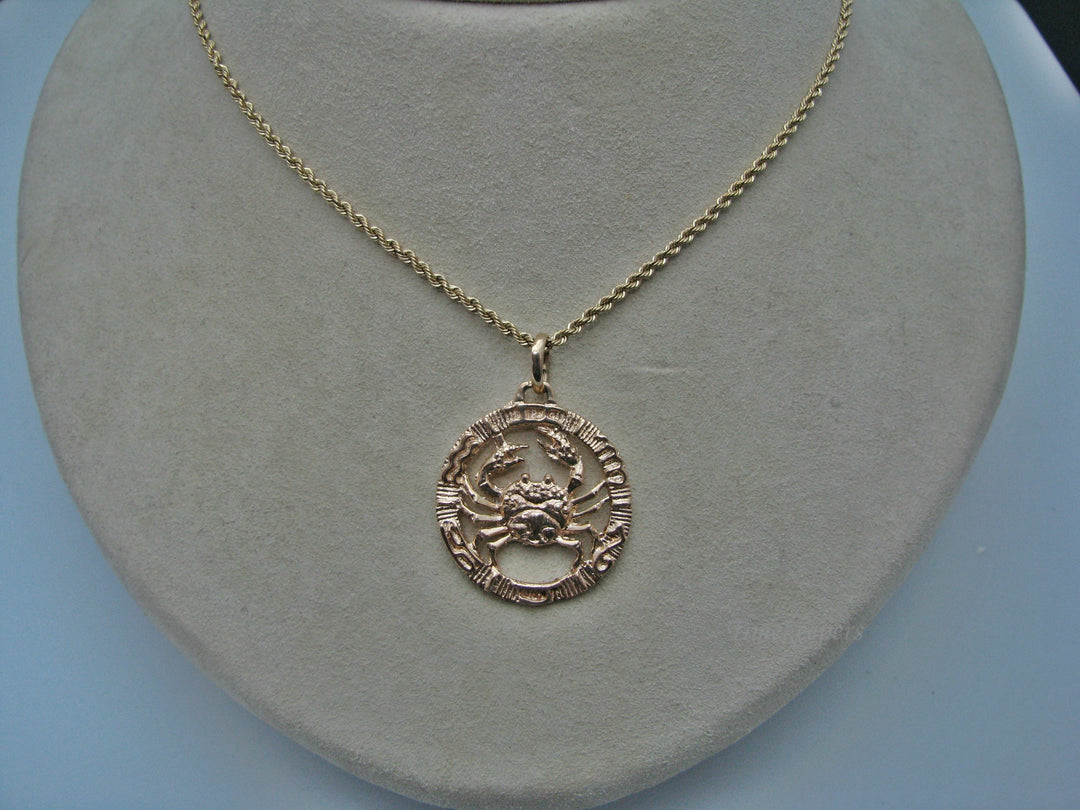 H273 Beautiful 14k Rose Gold Cancer Sign Zodiac Pendant on 20" Yellow Gold Chain