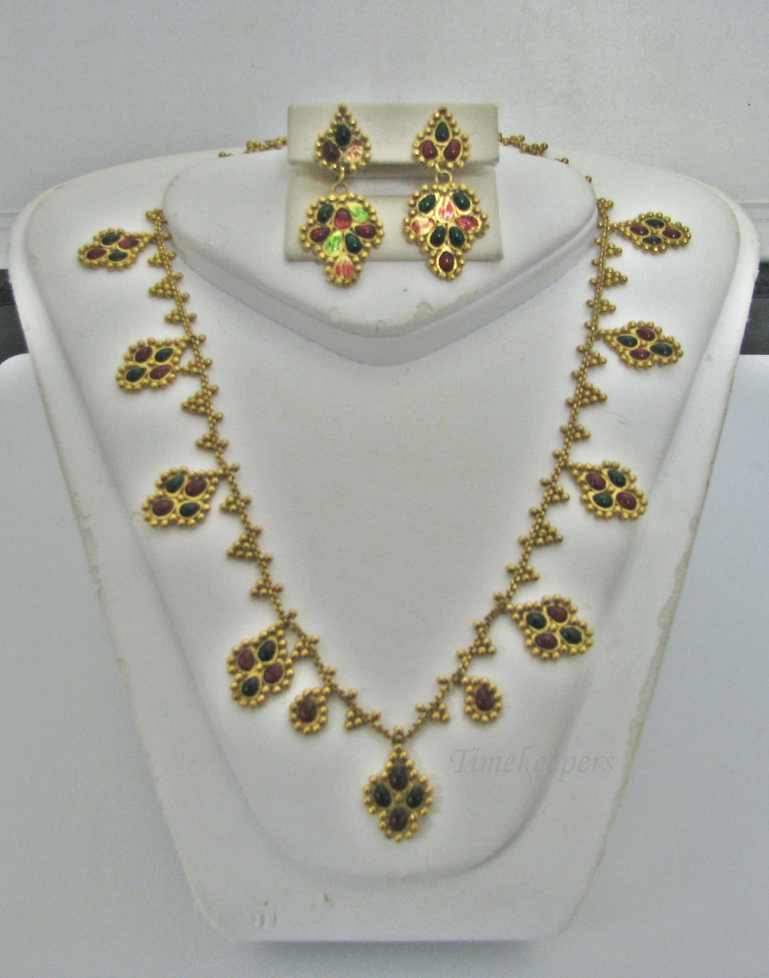 H269 Stunning 22k Yellow Gold Set of Green and Red Stone Necklace with Earrings