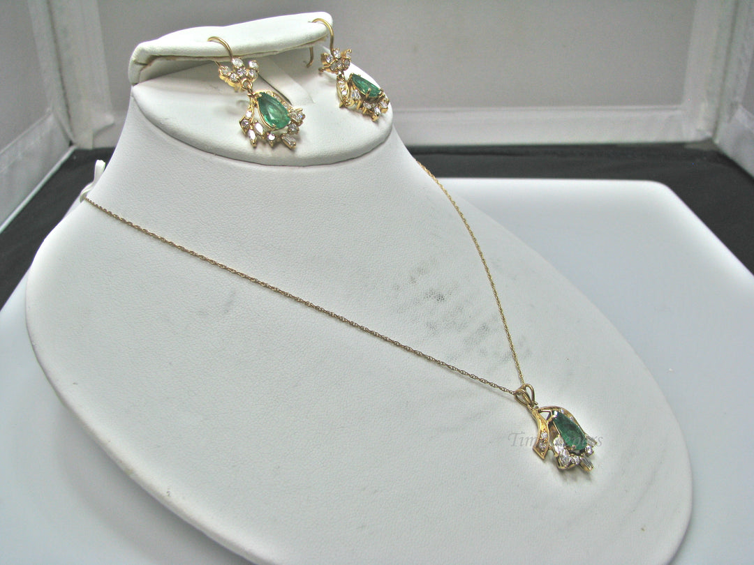 H280 Stunning 14k Yellow Gold Emerald Necklace with Multiple Diamonds