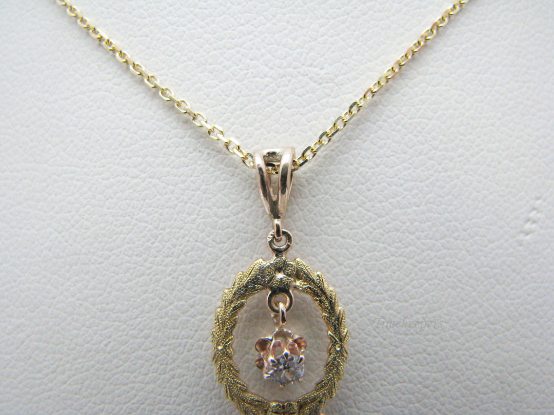 j176 Beautiful Vintage 14k Yellow Gold Pendant with Moissanite on 18" Chain