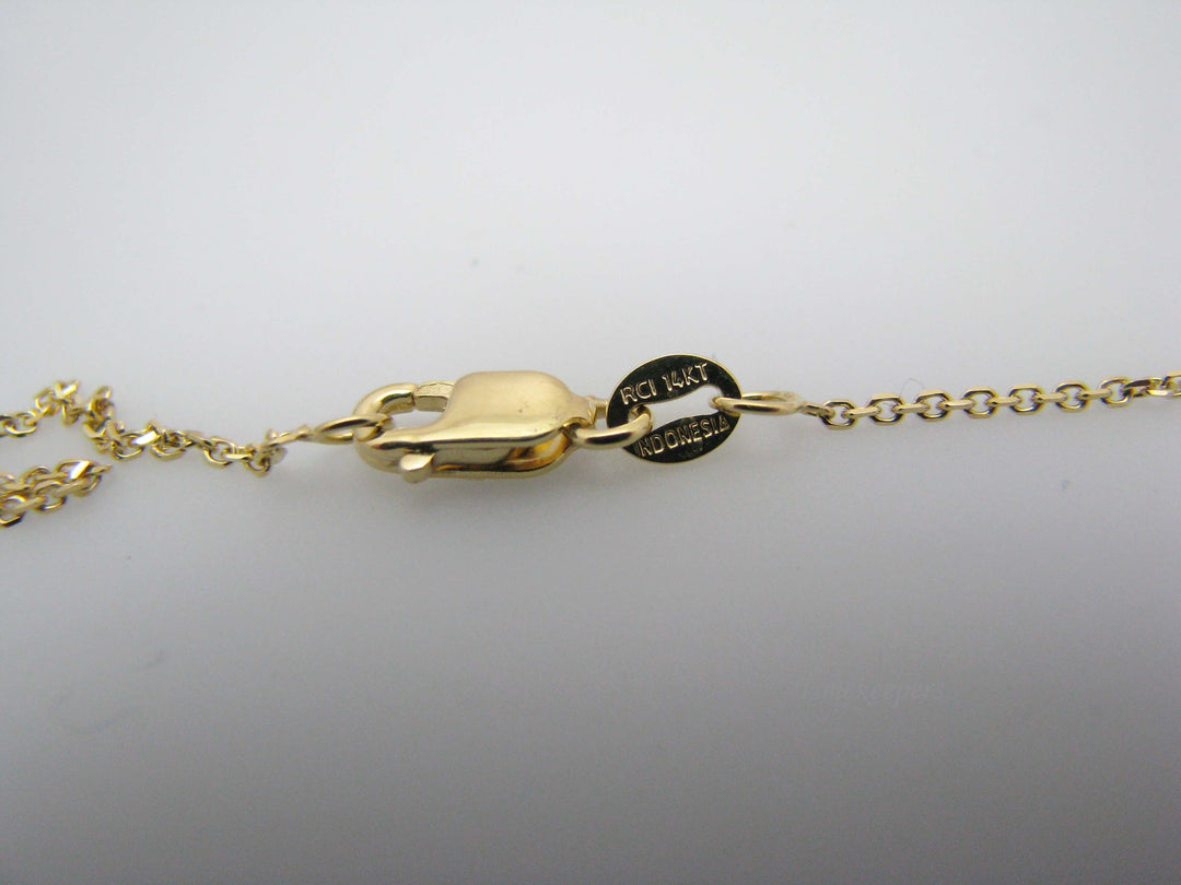 j176 Beautiful Vintage 14k Yellow Gold Pendant with Moissanite on 18" Chain