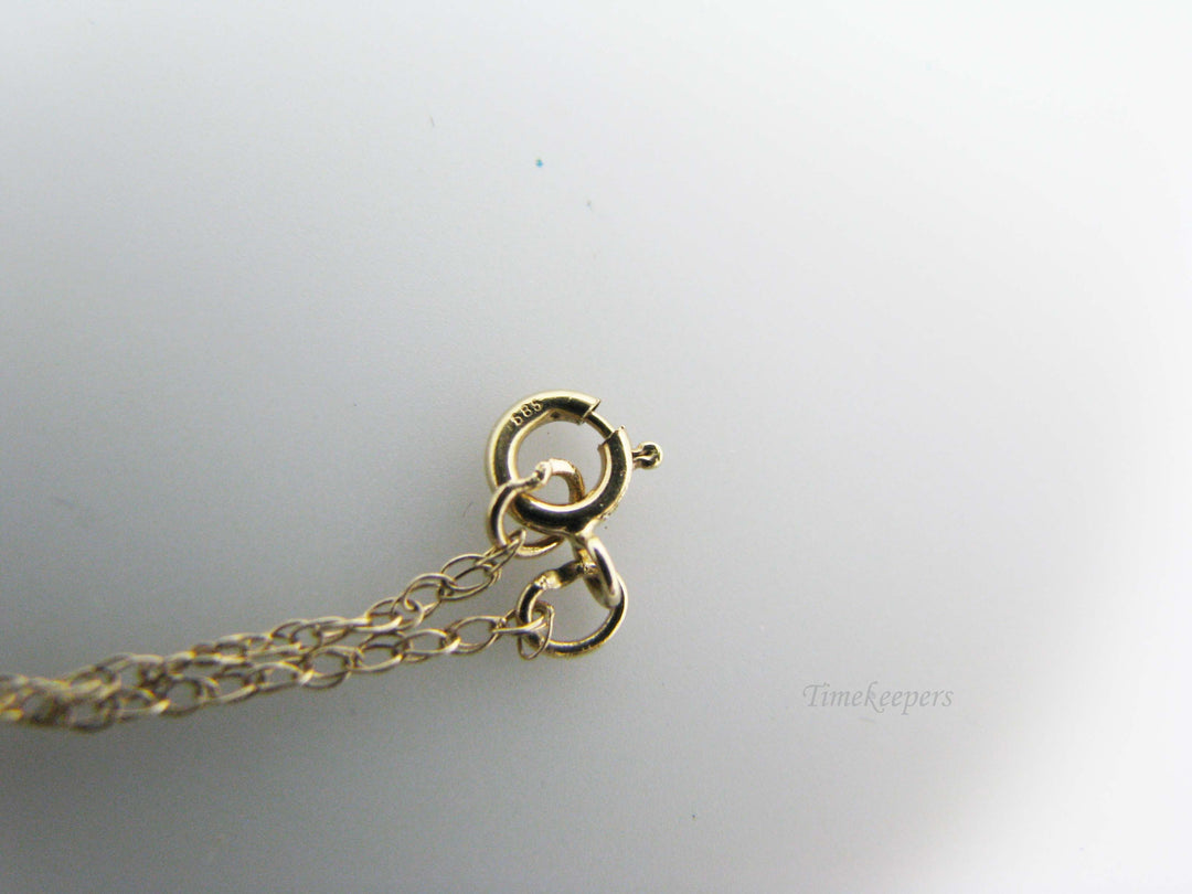 j178 Stunning Vintage 14k Yellow Gold Green Stone and Seed Pearl Pendant