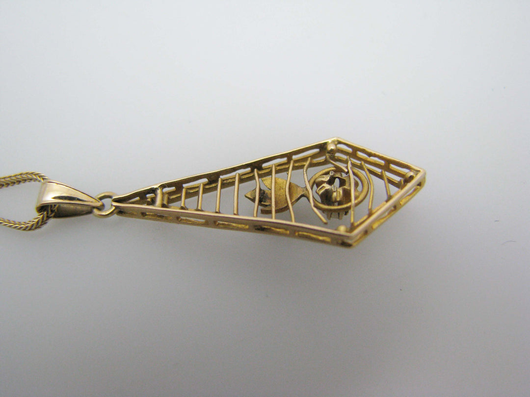 j180 Beautiful Vintage 14k Yellow Gold Diamond Pendant on 18" Chain