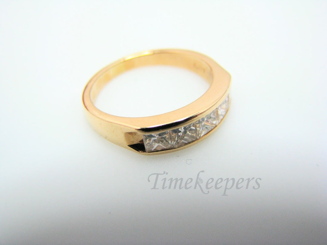 H302 Beautiful Diamond 14k Yellow Gold Wedding Band in Size 6.75