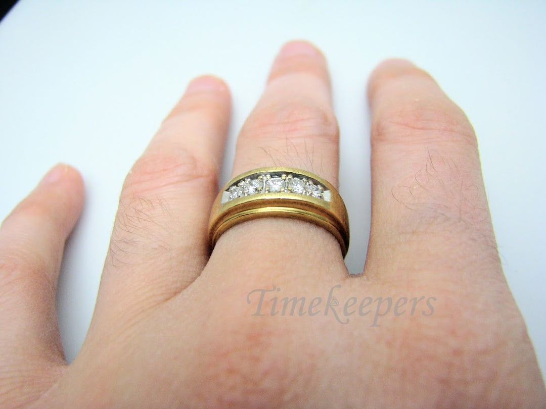 H307 Unique Diamond 14k Yellow Gold Wedding Band in Size 6.5