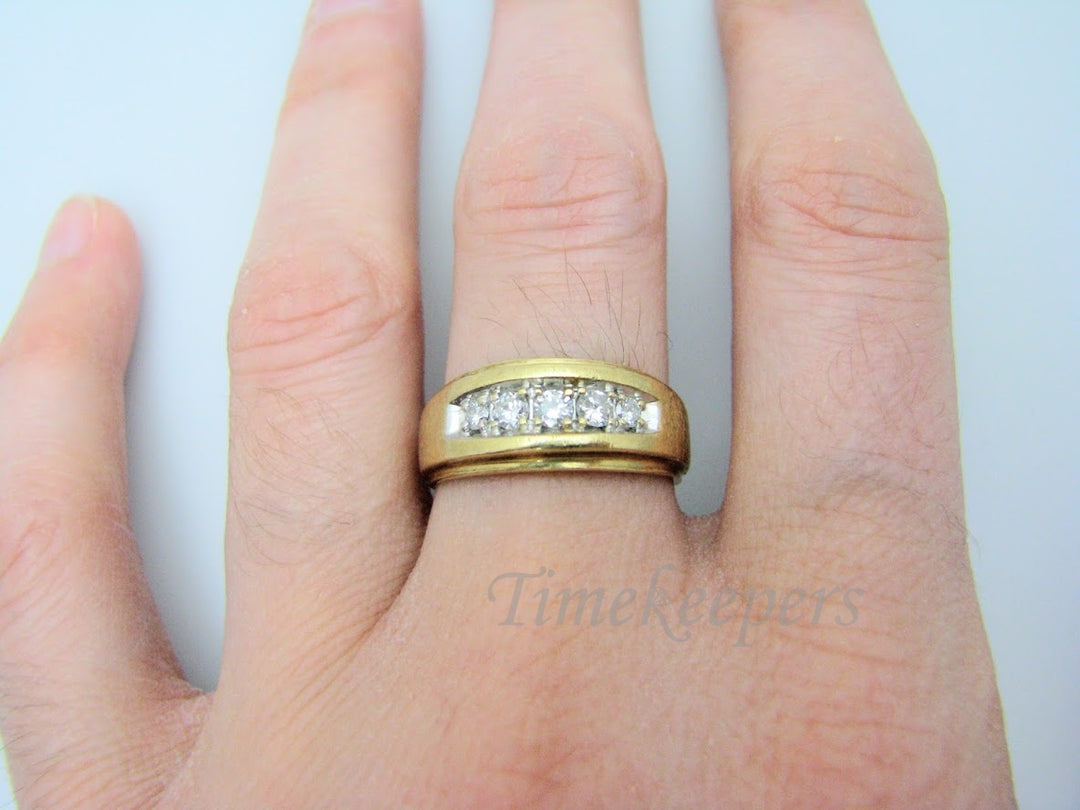 H307 Unique Diamond 14k Yellow Gold Wedding Band in Size 6.5