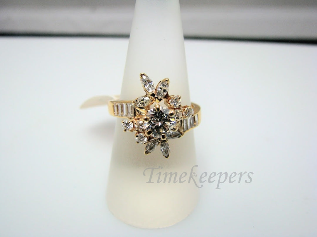 H319 Stunning Diamond 14k Yellow Gold Ring in Size 7.75