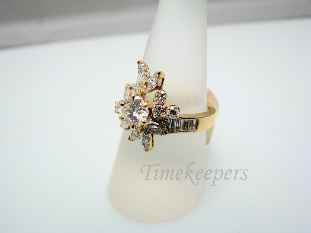 H319 Stunning Diamond 14k Yellow Gold Ring in Size 7.75