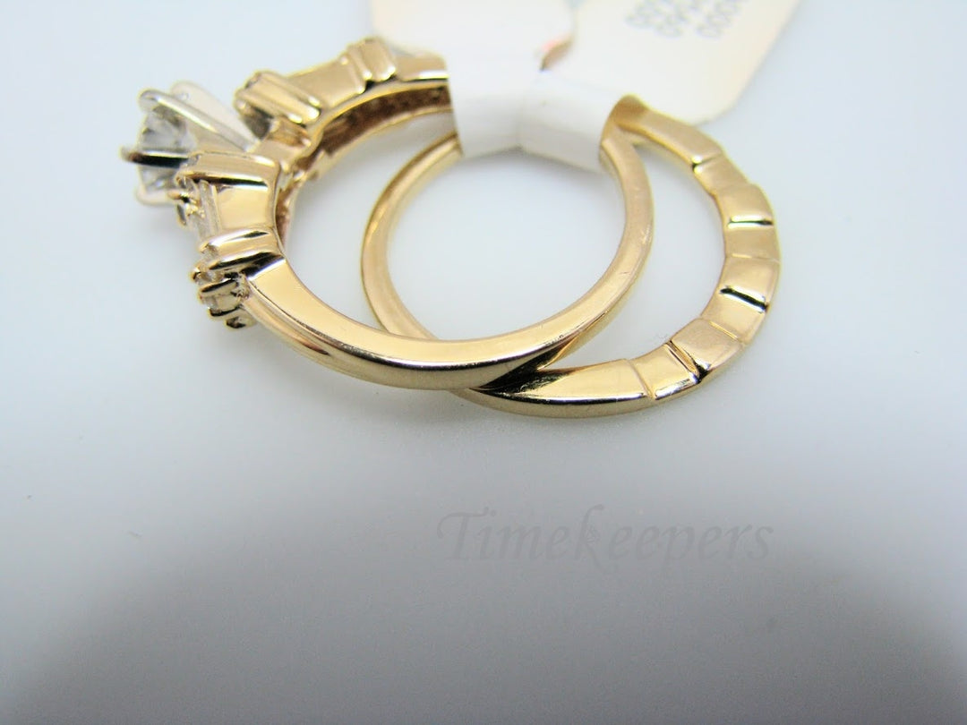 H317 Stunning Diamond 14k Yellow Gold Wedding Ring Set in Size 7.0