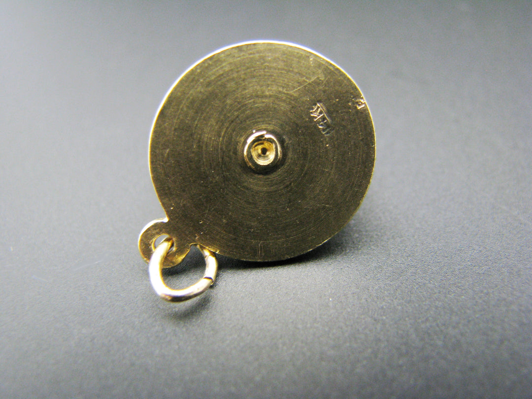 c725 (Moveable Charm) Trolley Car Spins Around in 14k Yellow Gold