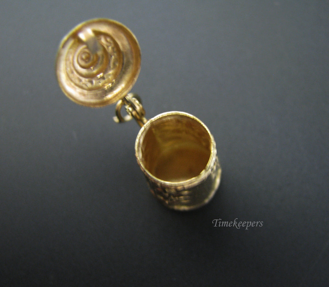 c733 Great 3D German Style Beer Stein Charm/ Pendant in 14k Yellow Gold