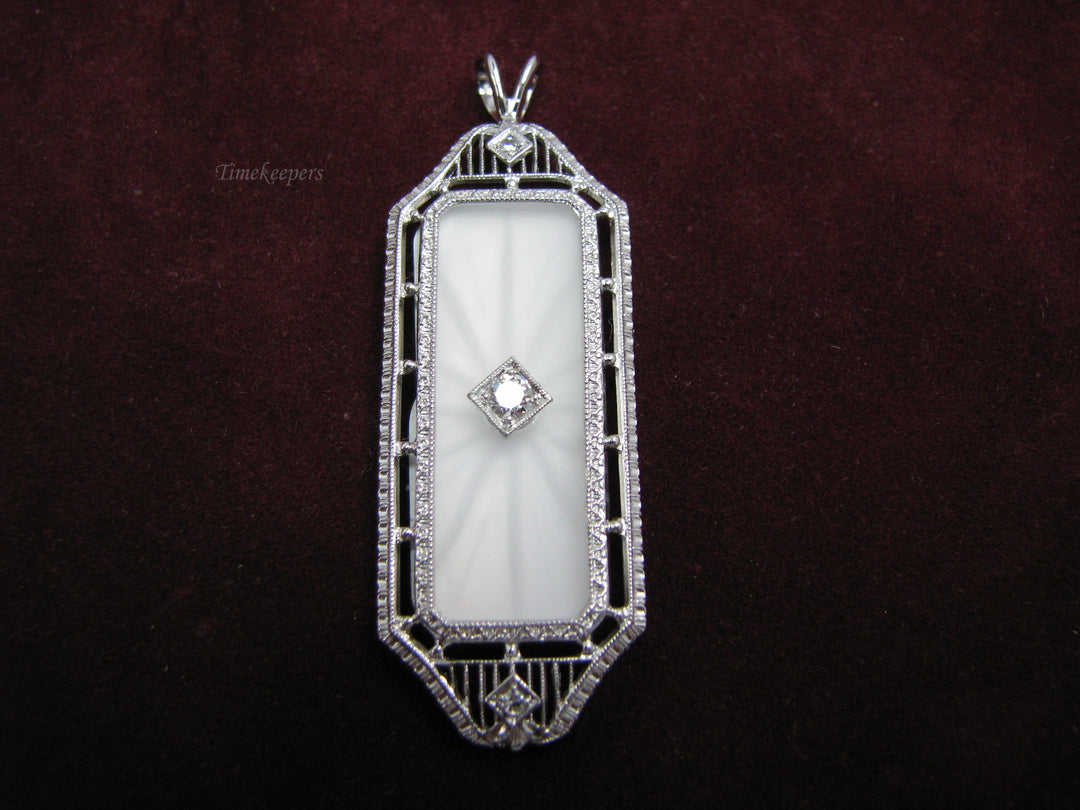 b130 Beautiful 2" 14kt White Gold Vintage Camphor Glass Pendant