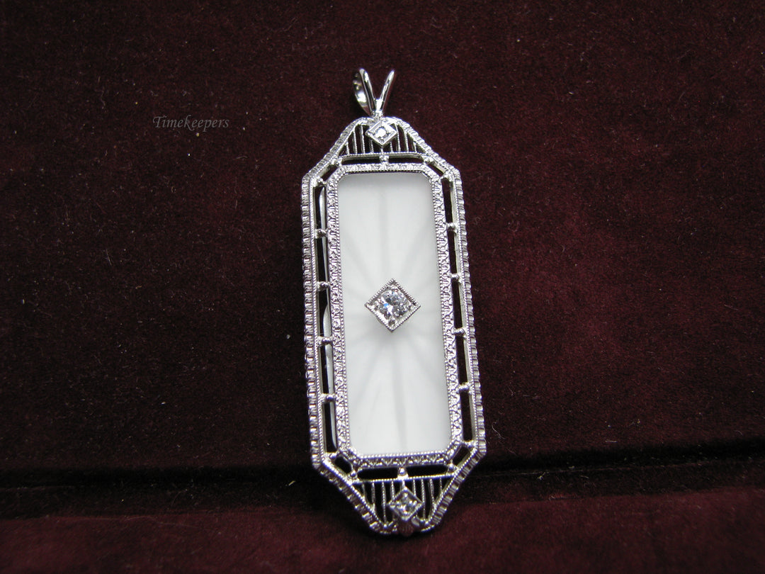 b130 Beautiful 2" 14kt White Gold Vintage Camphor Glass Pendant
