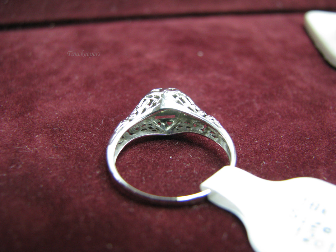 b133 Beautiful 18kt White Gold Vintage Diamond Engagement Ring