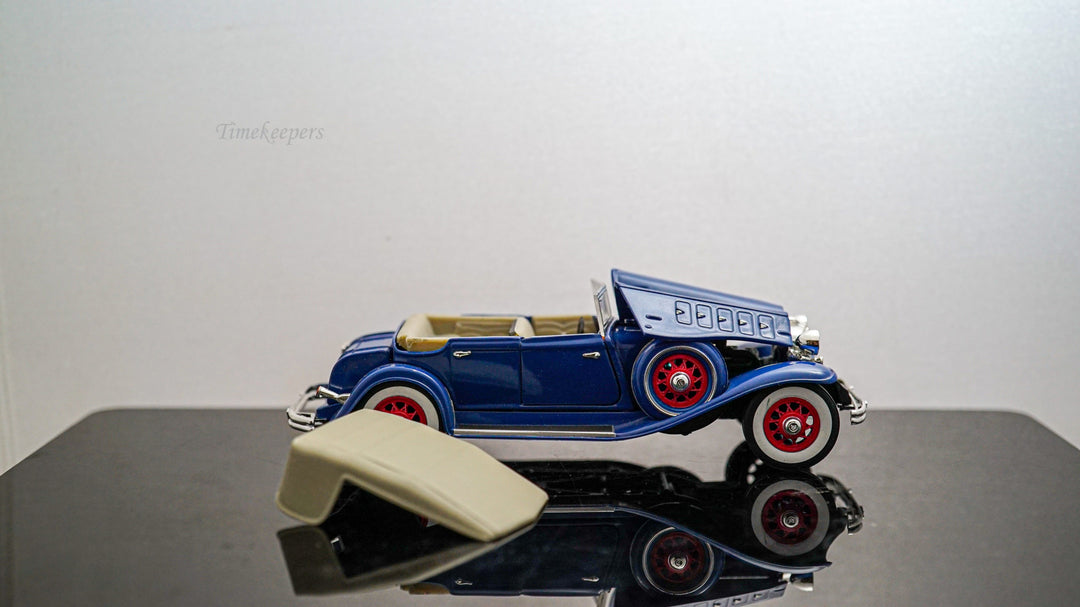 K168 1932 Chryslers Lebaron Model