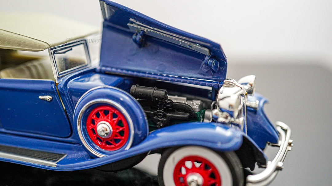 K168 1932 Chryslers Lebaron Model