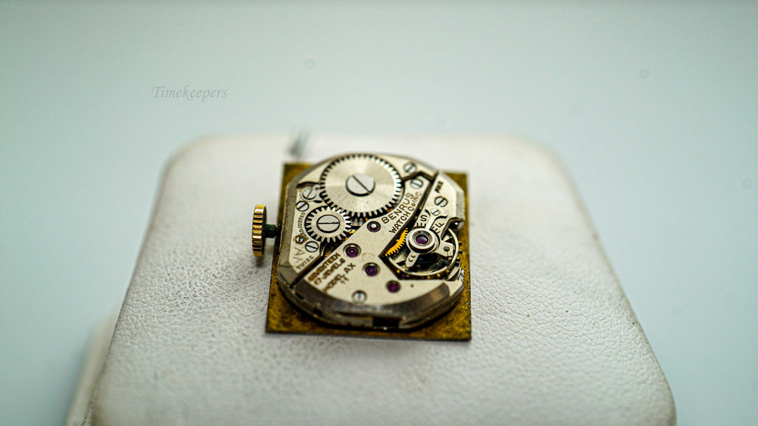 k176 Vintage 1950's Men's Benrus Wristwatch