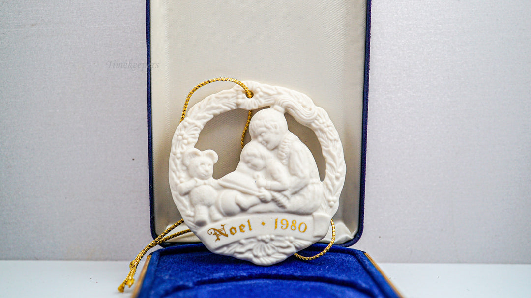 K256 Gorham Joys of Christmas Medallion
