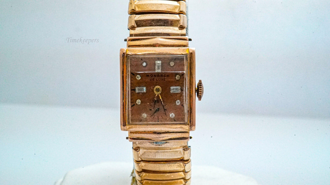 K118 Vintage 1940's Men's Monarch De Luxe Wristwatch