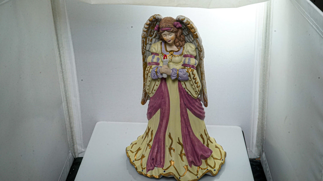 k155 Angel With Candle Music Box