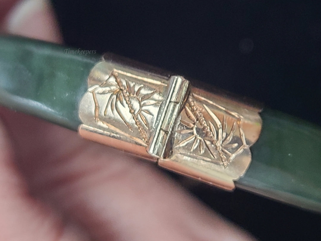 g550 Beautiful Ladies 14kt Gold Jade Bangle Bracelet