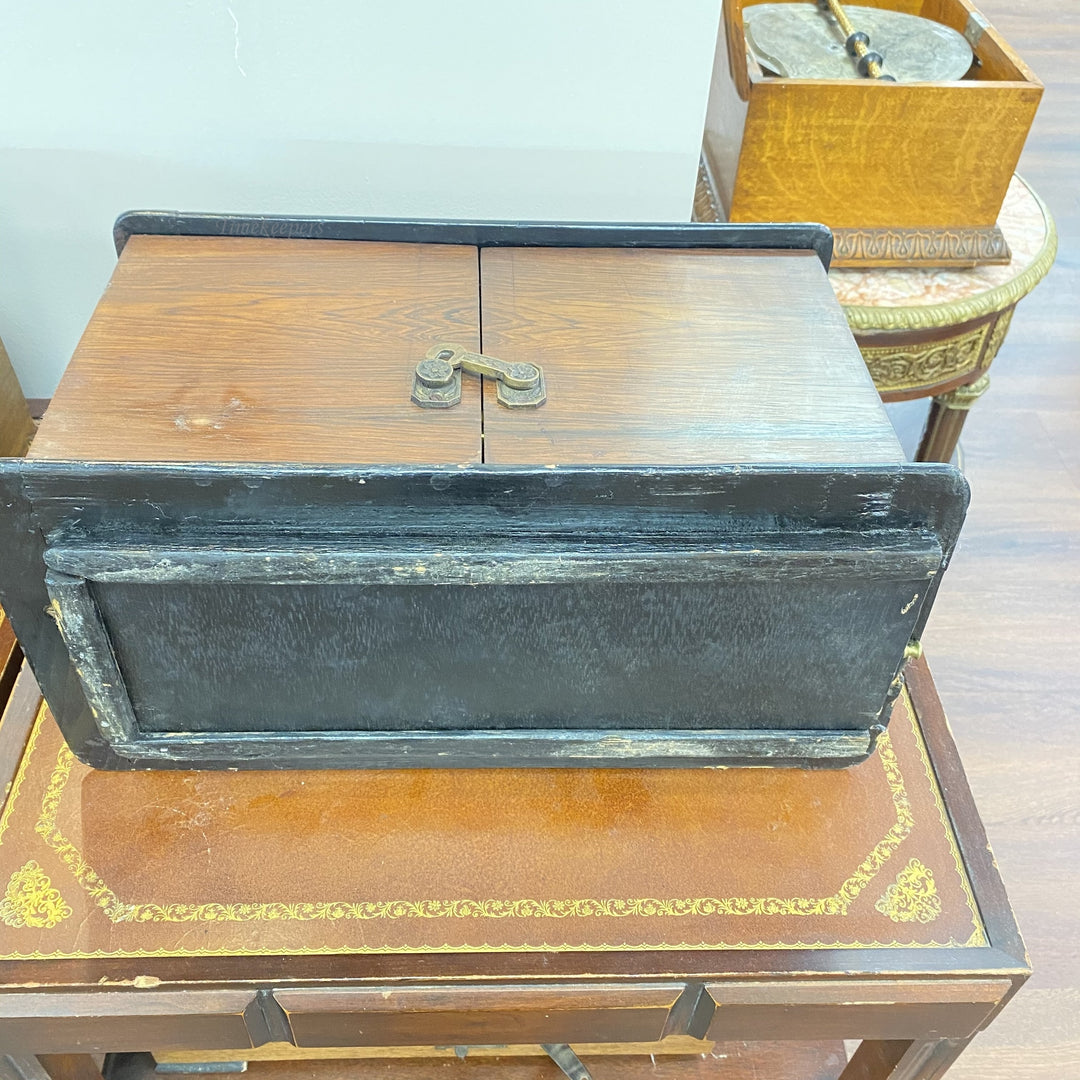 c181c Antique 1920's Collectible Wooden Musical Box Working Condition